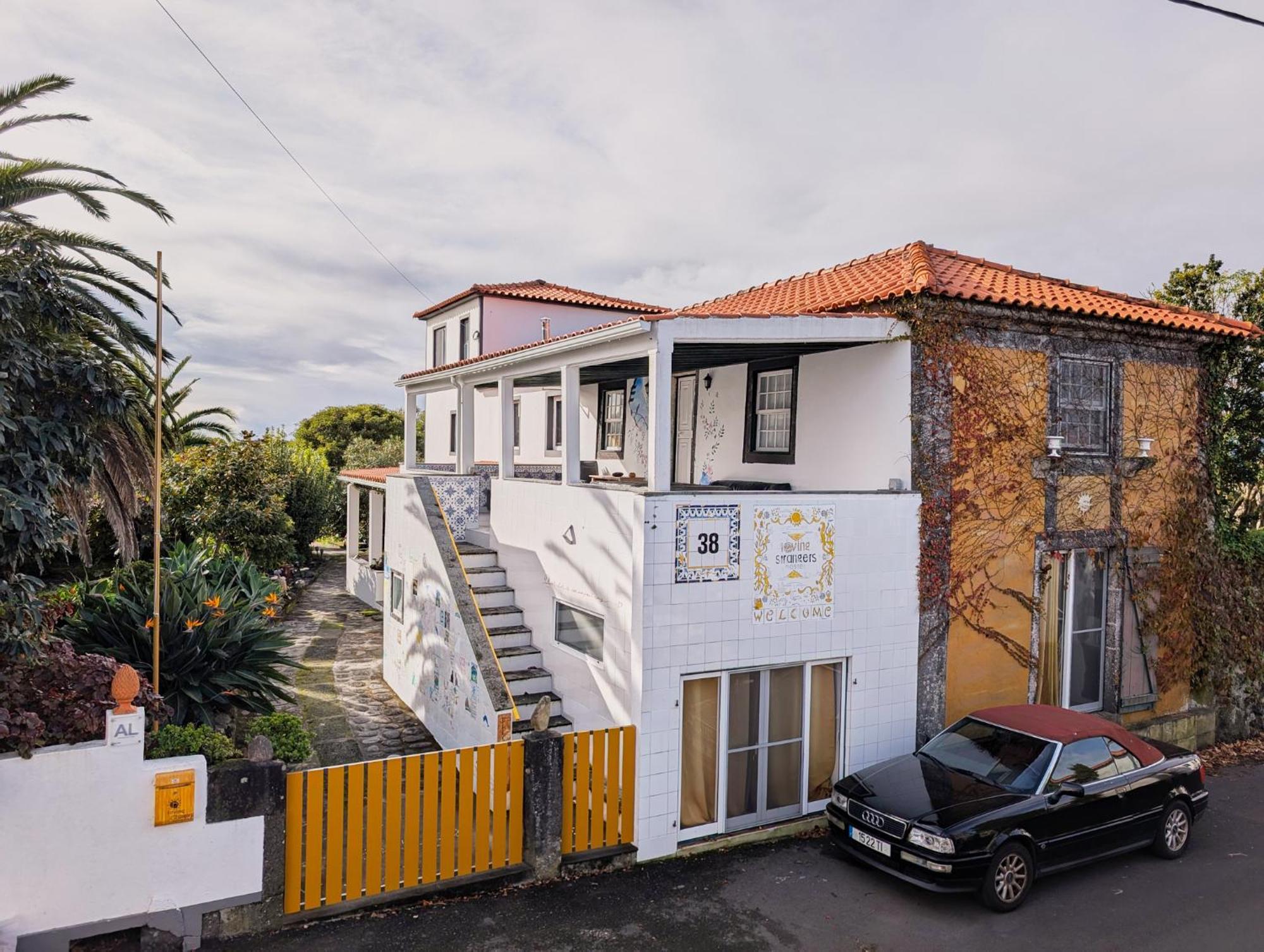 Loving Strangers Hostel Madalena  Luaran gambar